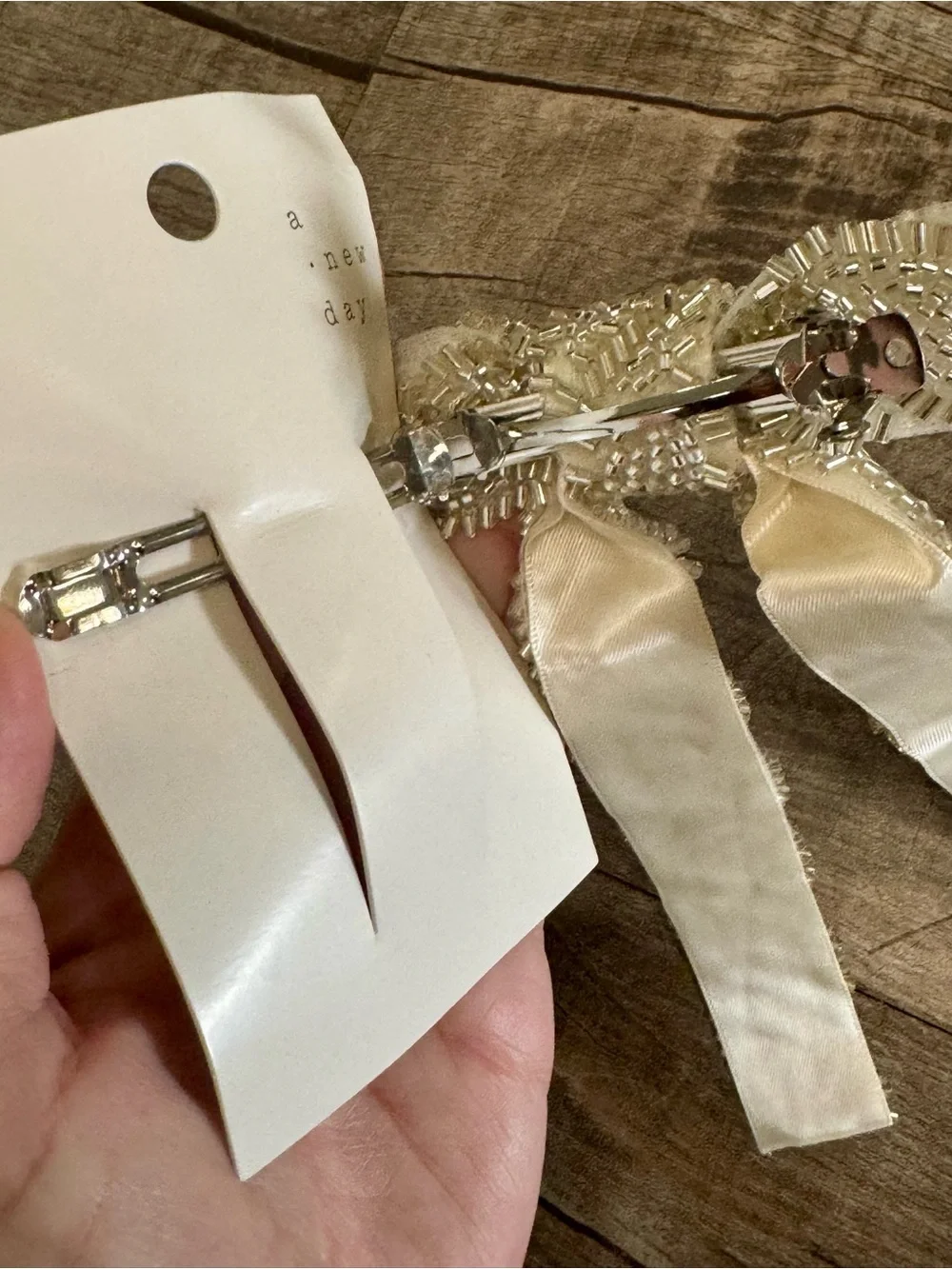 A New Day White Beaded‎ Hair Bow NWT Silver Bead Hair Accessory